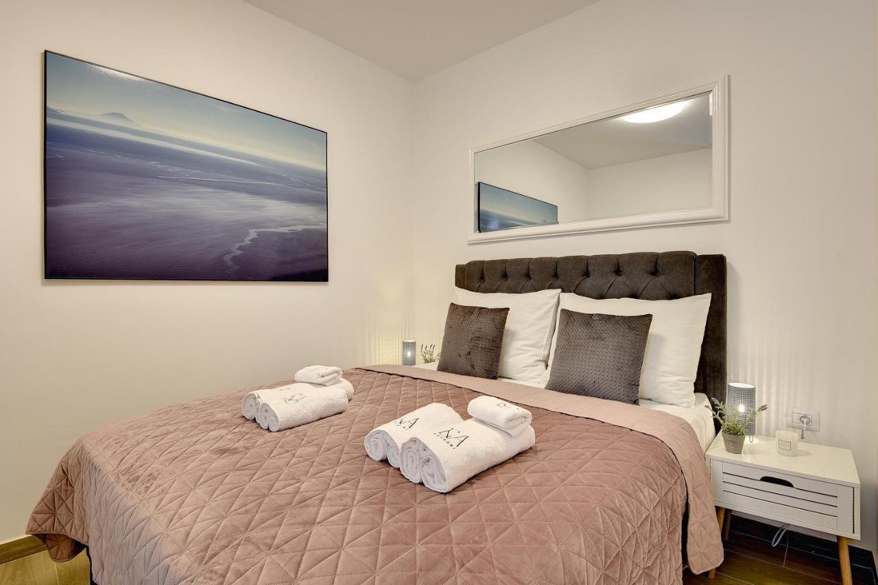 D&A Central Luxury Apartments With Free Parking Pula Exterior foto