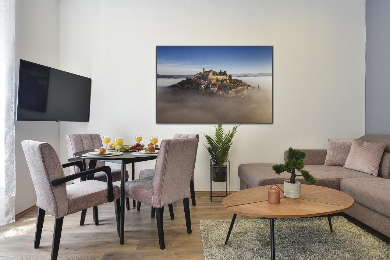 D&A Central Luxury Apartments With Free Parking Pula Exterior foto