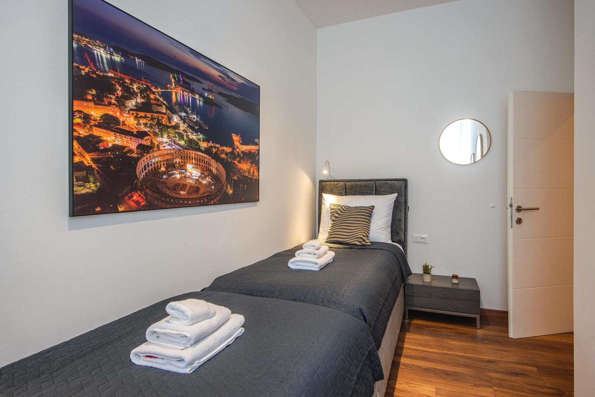 D&A Central Luxury Apartments With Free Parking Pula Exterior foto