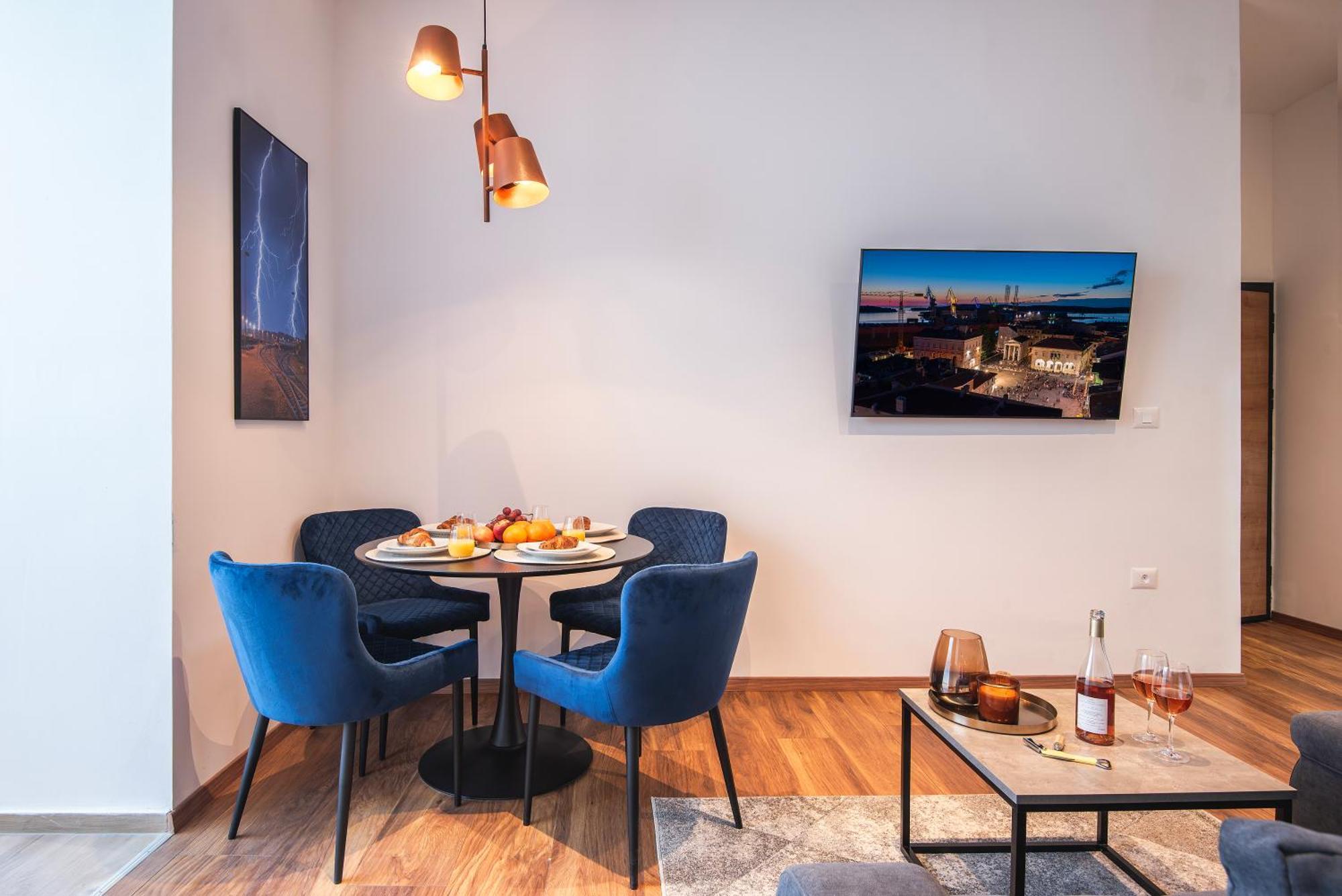 D&A Central Luxury Apartments With Free Parking Pula Exterior foto