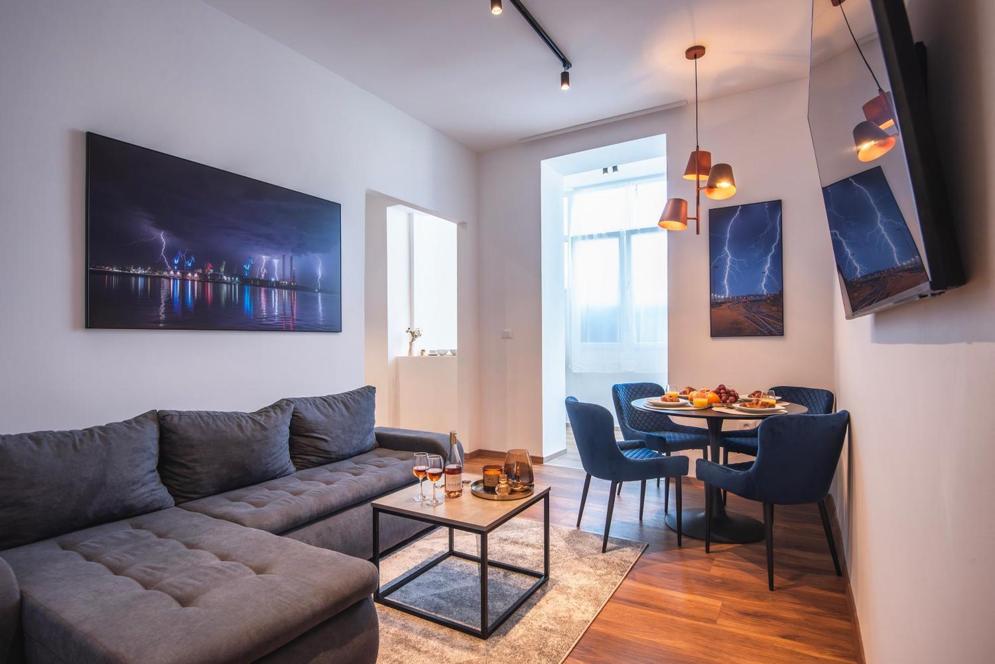 D&A Central Luxury Apartments With Free Parking Pula Exterior foto